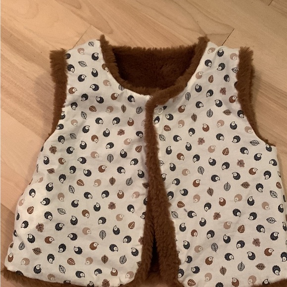 « Fur » vest (reversible) - Picture 2 of 2